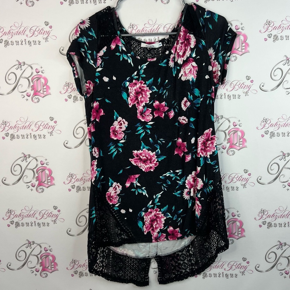 Ricki’s tshirt crochet back ink blue white Floral Black Top with Lace Trim